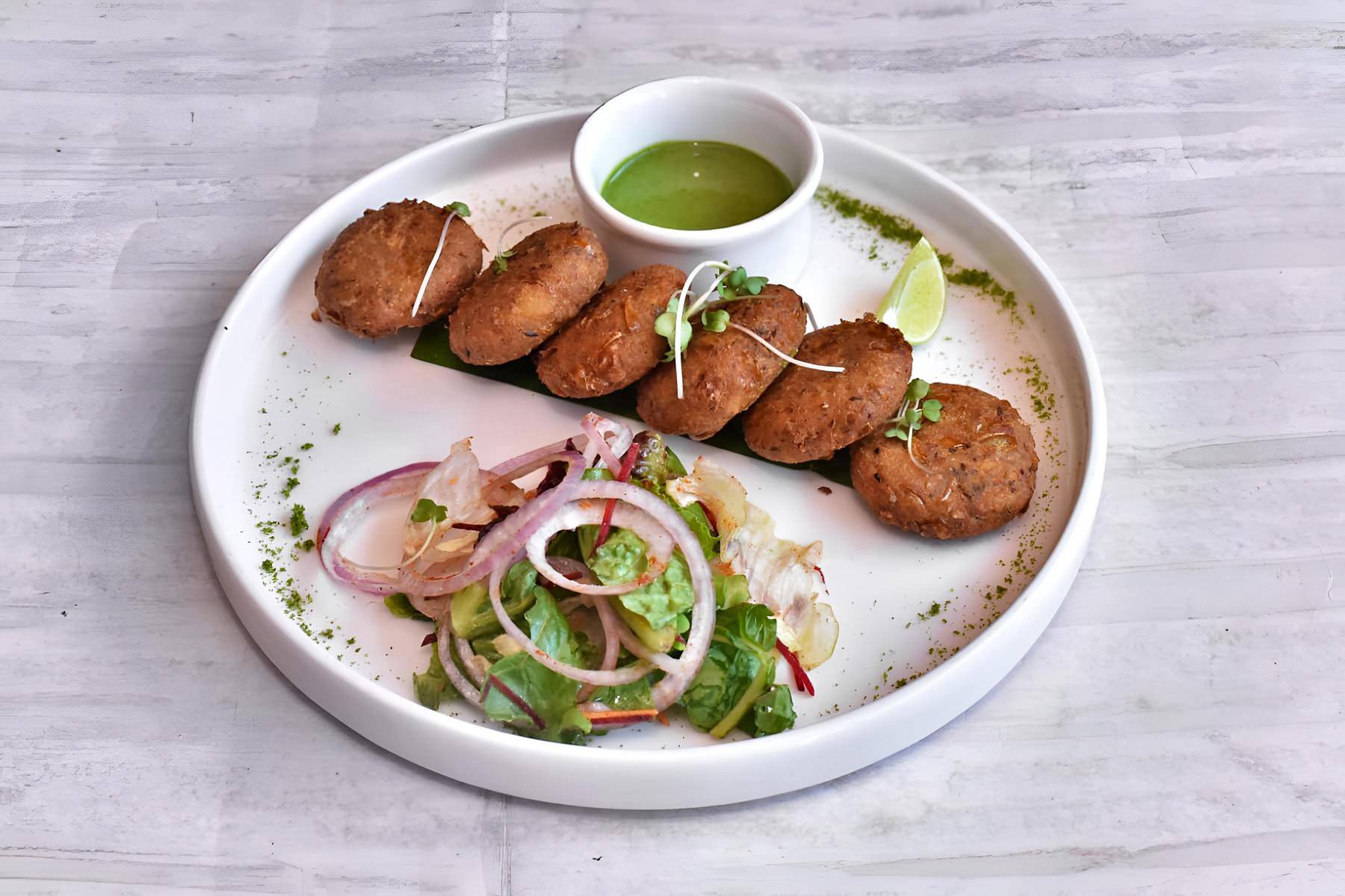 Clean modern multi-cuisine casual-dining — supporting dish in this style